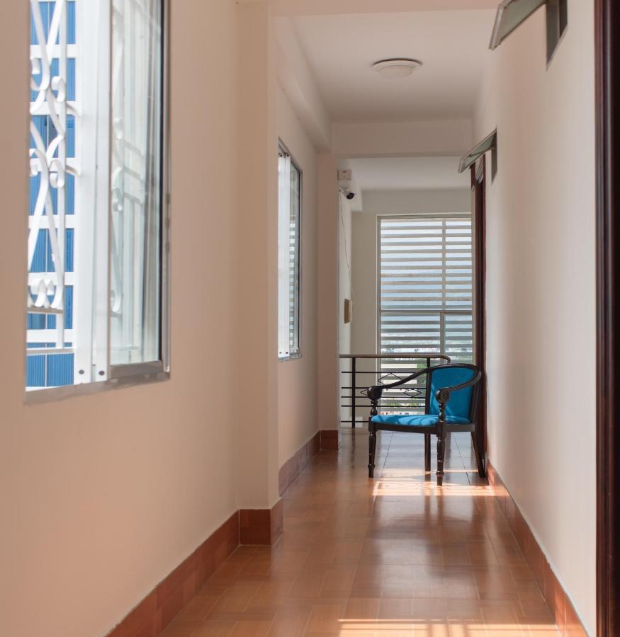 Hotel Starlight Nha Trang Esterno foto